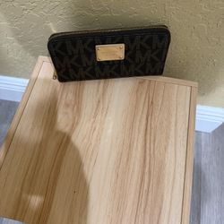 MK Wallet Brown