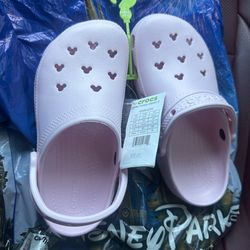 Disney land crocs light pink 5M/ 7W