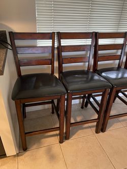 4 High top Chairs
