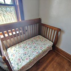 Toddler crib / Bed