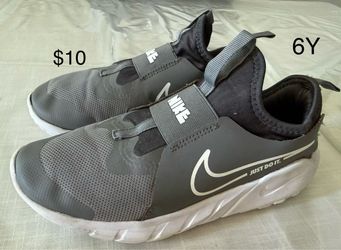 Nike Kids Slip-On Sneakers Size 6Y