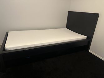 Bed And Frame Set (Twin Size)