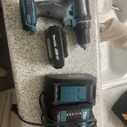 Makita XFD10 18v Cordless drill