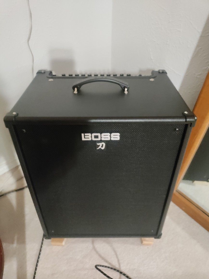 Boss Katana Bass 210 Amp