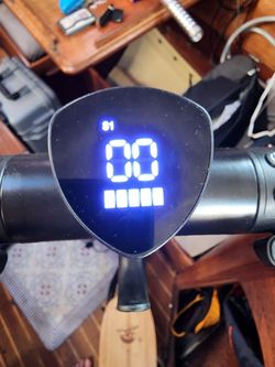 LaScoota Skate-X Pro electric scooter