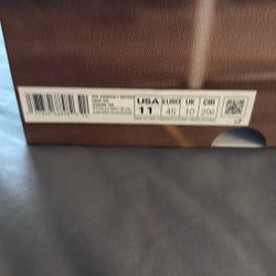 jordan 1 retro black toe size 11