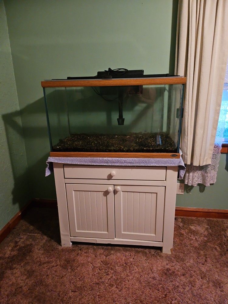 Fishtank with Stand & All Accessories