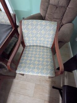 Office chairs (6x)