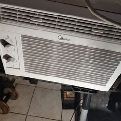 Midea Window AC Unit 