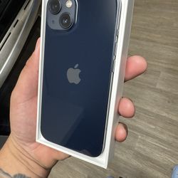 iPhone 13 128GB BLUE 5G (Metro by T-Mobile)