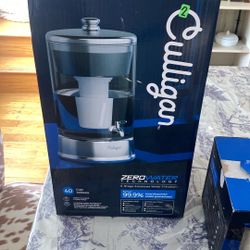 Culligan Zero Water Technology 40 Cup Dispenser Plus 4 Pack Replacement Filters
