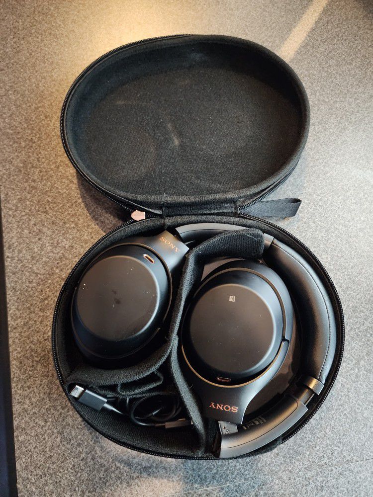 Sony WH-1000XM3  Noise Canceling  Headphones