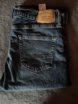 Levi Strauss & Co. Signature Jeans SIZE- 34x32
