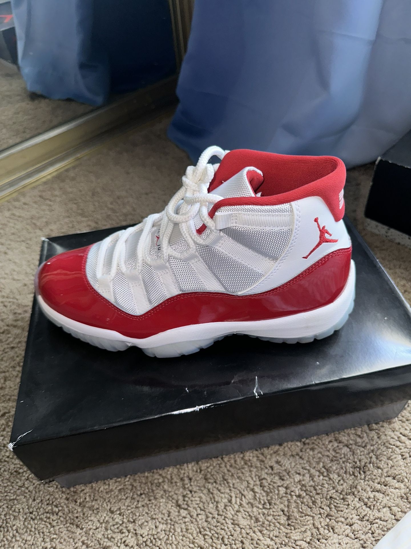 Jordan 11 Retro Cherry Size 9