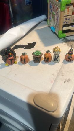 Thanksgiving THANKS Figurine Letter Set