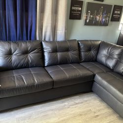 Donleen Sectional Sofa With Chaise $899