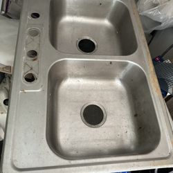 Stainless Steel Kitchen Sink