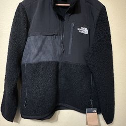 The North Face Men’s Jacket, Size # L , $80 Firm In Price 