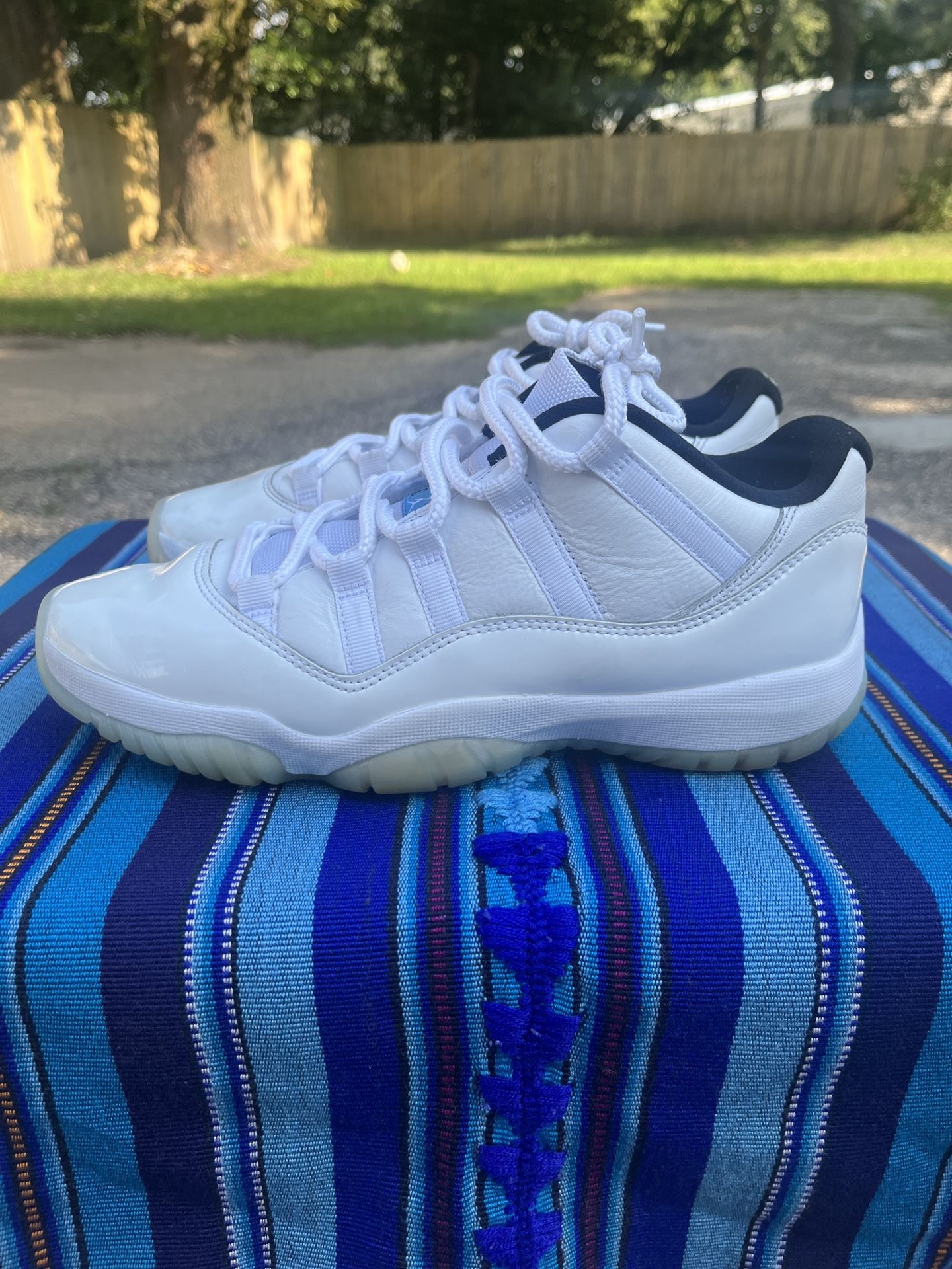 Air Jordan 11 Size 8 “Legend Blue”