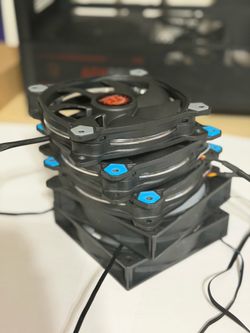 3 Thermaltake Riing 120 RGB + 2 DeepCool 120mm PC Fan Bundle Tested