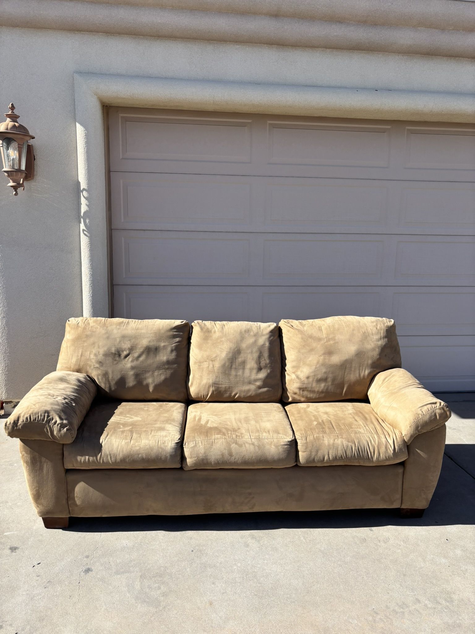 Brown Couch - FREE DELIVERY