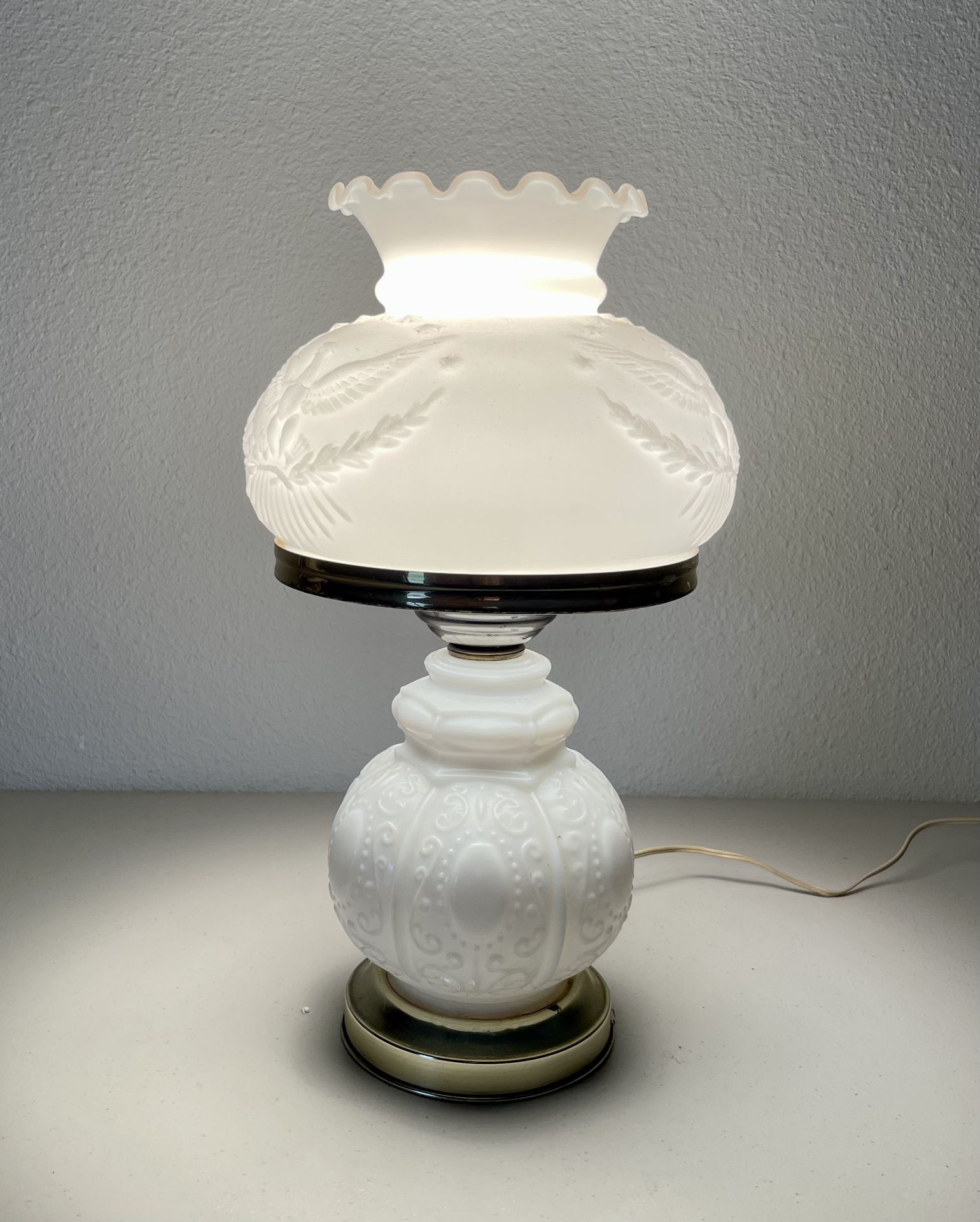 Vintage White Lamp 15”