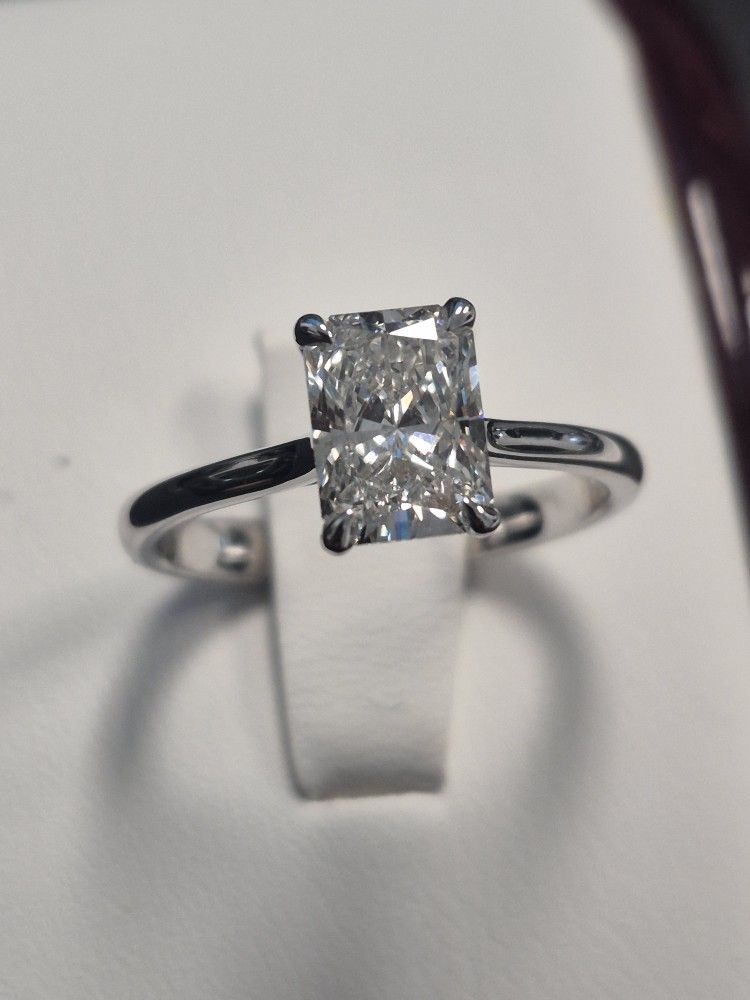 1ct Radiant Cut Diamond Engagement 14K With IGI Certificate
