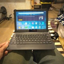 Fire HD Tablet 10(11gen) W Fintie Bluetooth Keyboard 