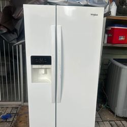 Whirlpool 36” Side-by-Side Refrigerator w/ Ice & Water Dispenser – Works Perfect