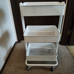 Last of my yarn cart. This is the mate to the other 2. Like new