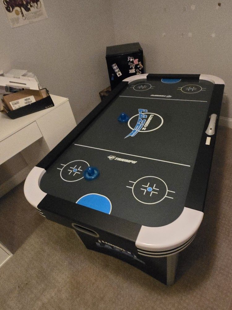 Air Hockey Table