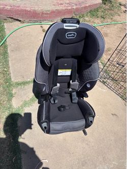 Evenflo car seat in great condition. Clean and ready to use with adjustable 12-position headrest/harness