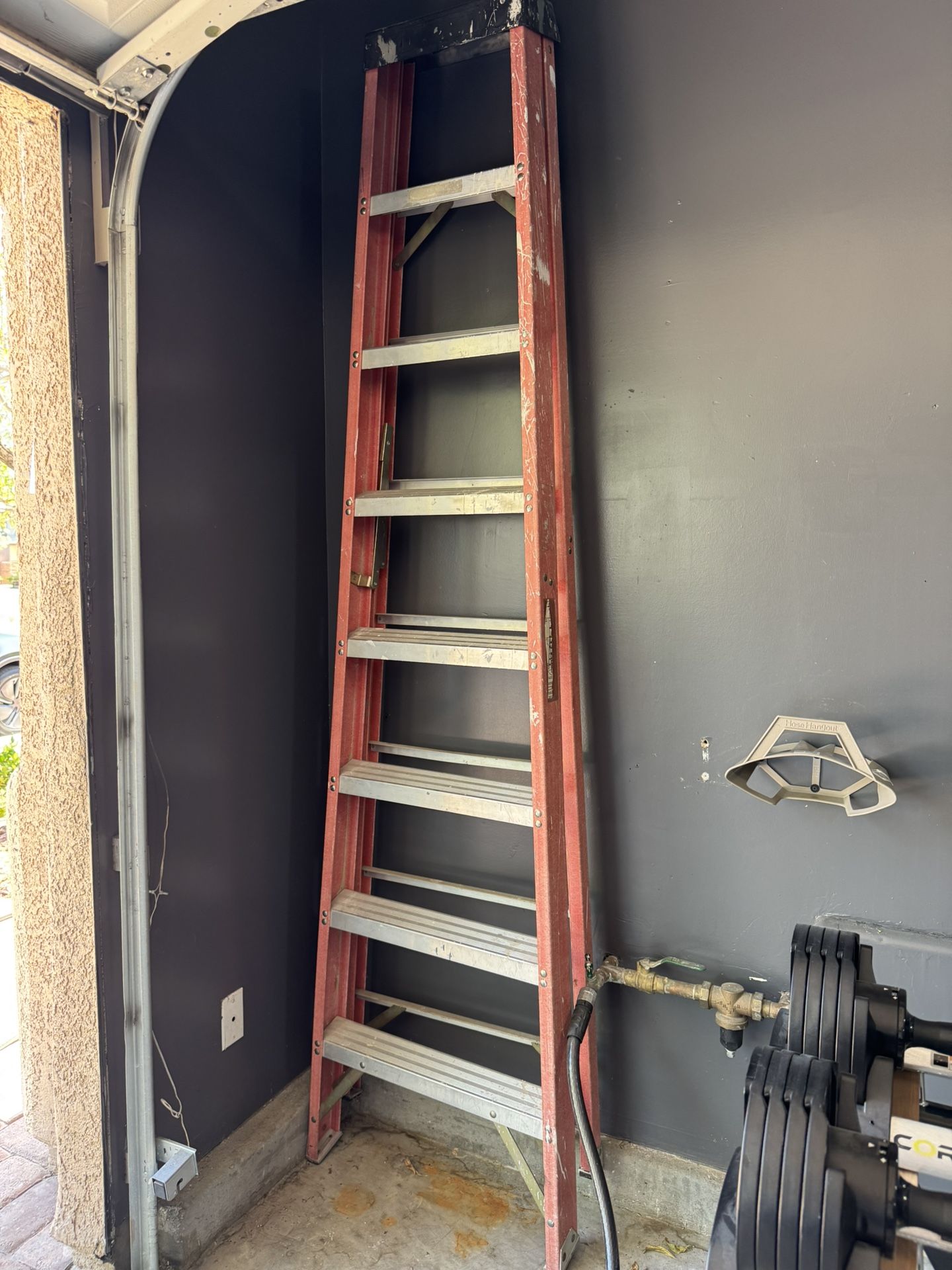 8 Foot Ladder