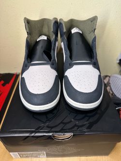 DS Air Jordan 1 Mid SE “Off Noir Medium Olive” Men’s size 12.5