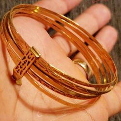 Womans Beautiful 14kt Gold Semanario