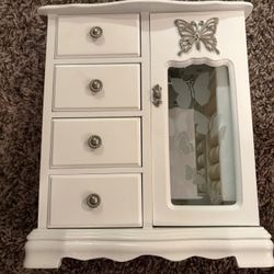 White jewelry box