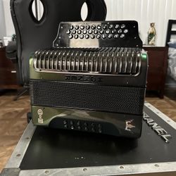 Acordeón Hohner Cll