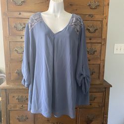 Woman’s Tunic Top Size XXL By Bebonnie Preowned 