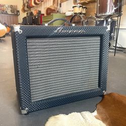 Ampeg J-12T Jet II 1x12” Tube Combo Amp 