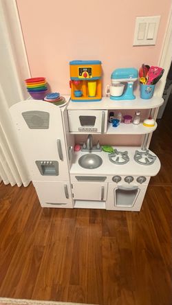 Play kitchen