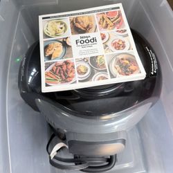  Ninja foodi With Accessories 