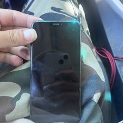 iPhone XS – iCloud Locked – For Parts / Repair Only. Will not activate. Selling as-is.