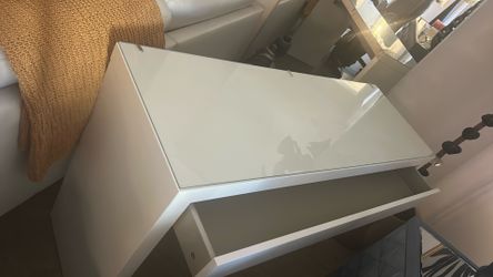 White Vanity/desk