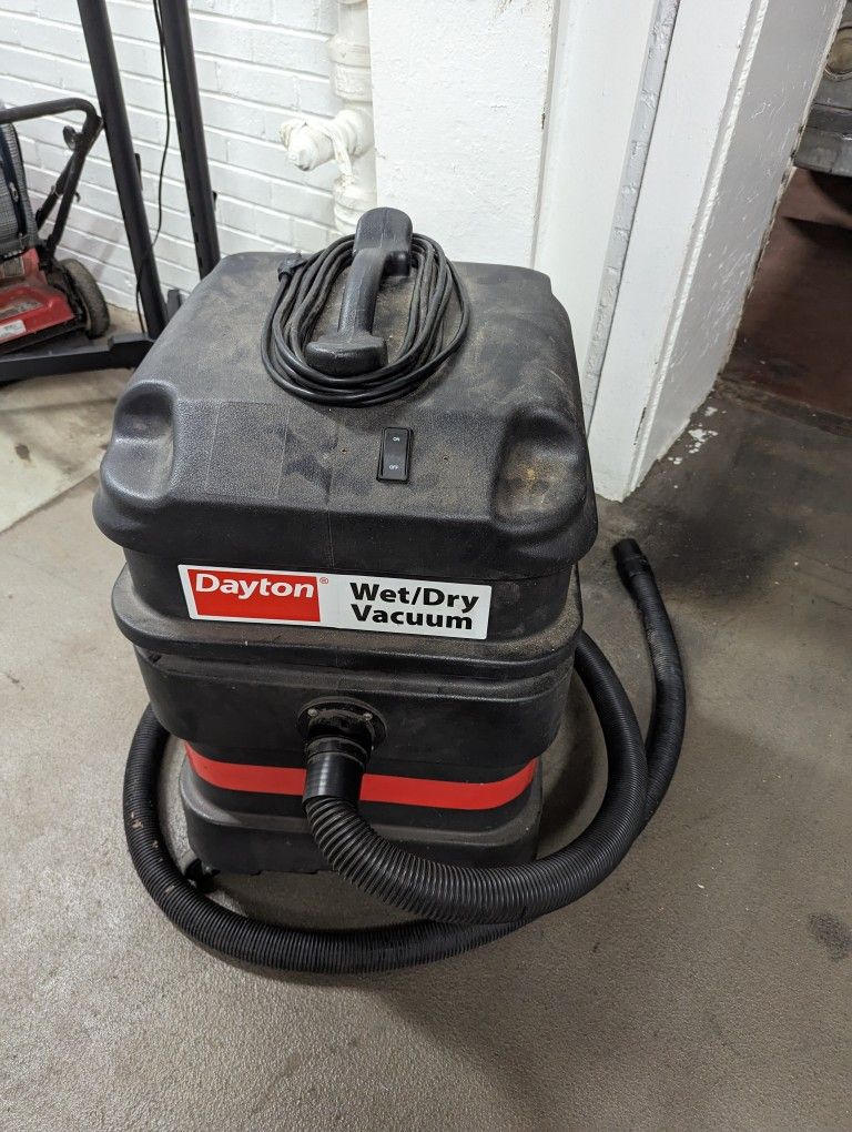 Dayton Av 1800 Commercial Shop Vac 