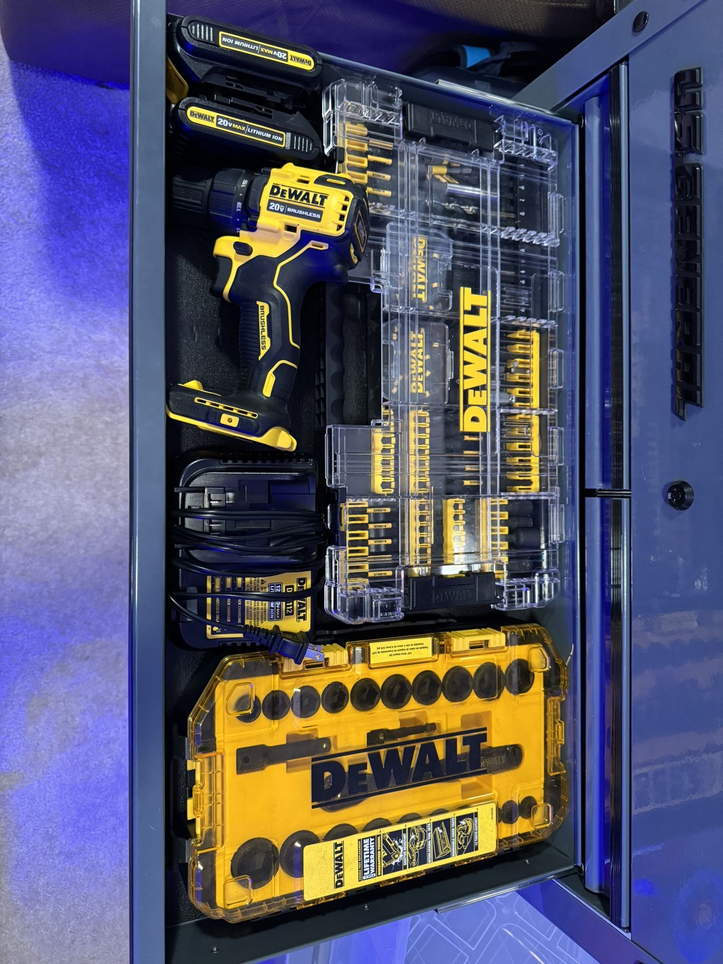 Dewalt Lot