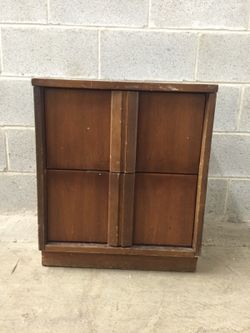 Mid century end table