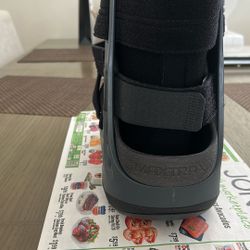 Orthopedic Walking Boot 