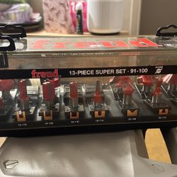 New Freud Router Bit Super Set 13 pc