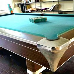 The U.S. Open Championship Standard Pool Table