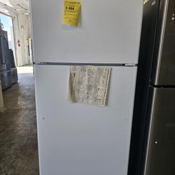 GE 17.5 Cu.ft Top Freezer Refrigerator 